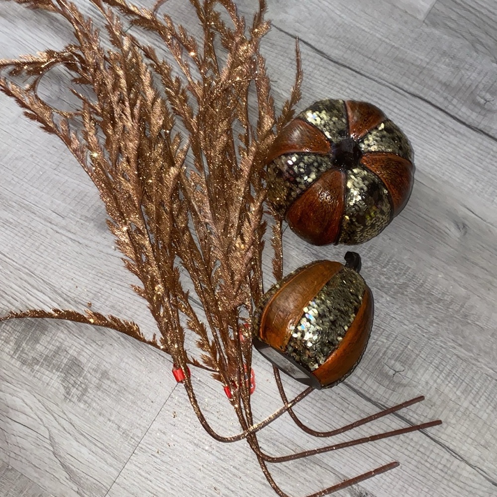 Fall decorations - Picture 3 of 3